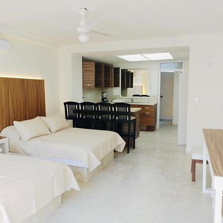 Sky Inn Acapulco Y Condominio Mediterrane Ngoại thất bức ảnh