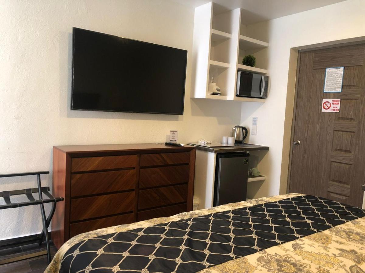 Sky Inn Acapulco Y Condominio Mediterrane Ngoại thất bức ảnh