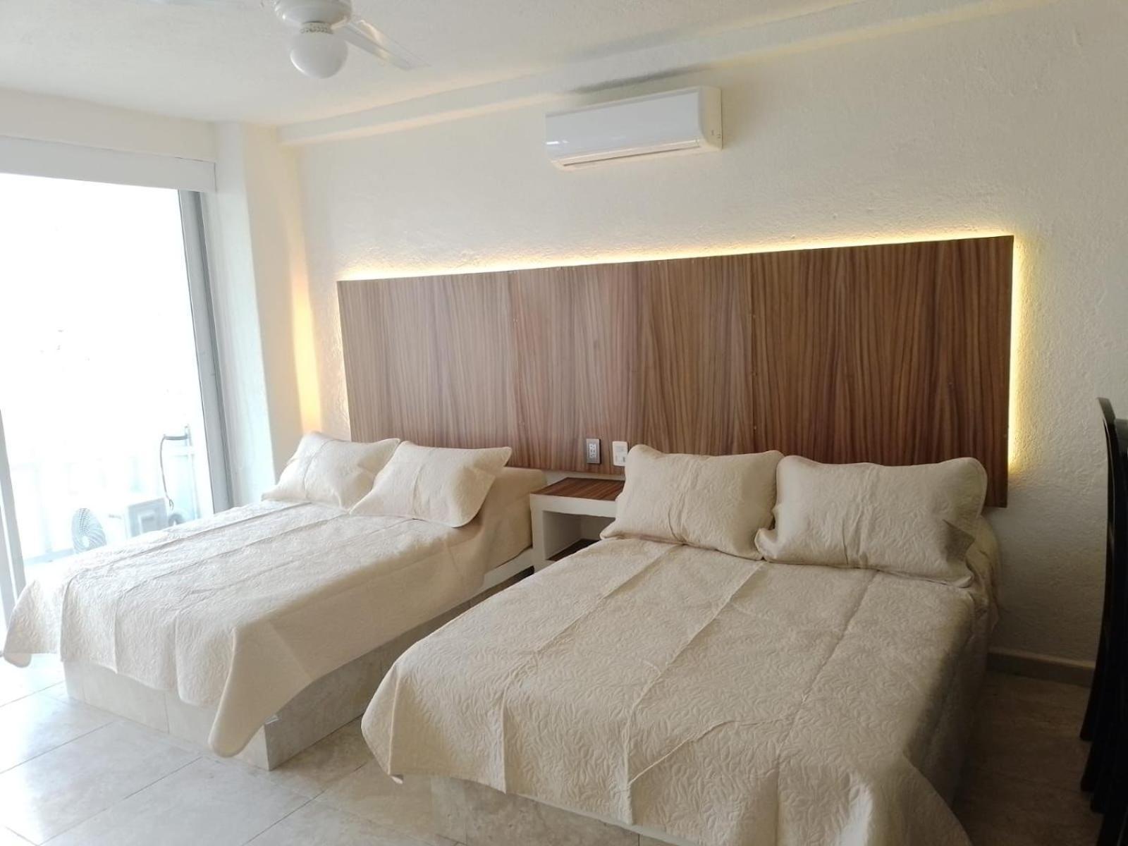 Sky Inn Acapulco Y Condominio Mediterrane Ngoại thất bức ảnh